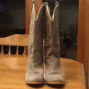 Vintage 1980’s cowgirl boots